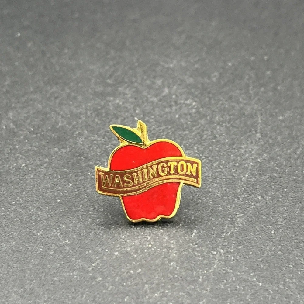 Washington State Red Apple Lapel Hat Pin‎